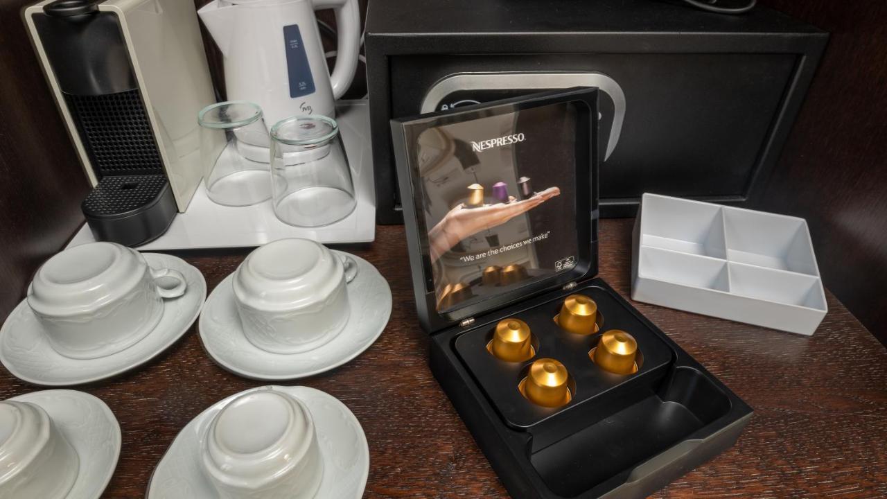 Brettania Hotel يانينة المظهر الخارجي الصورة