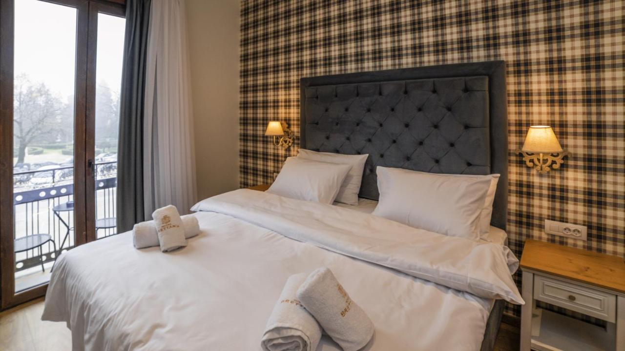 Brettania Hotel يانينة المظهر الخارجي الصورة