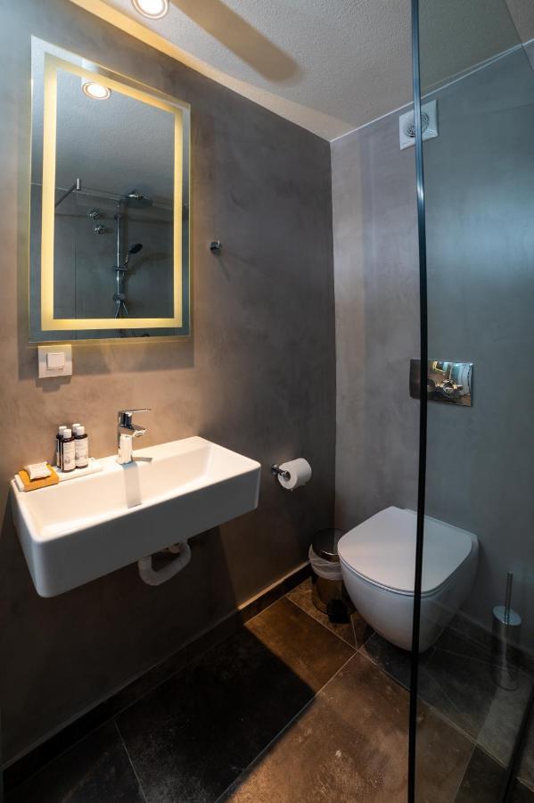 Brettania Hotel يانينة المظهر الخارجي الصورة