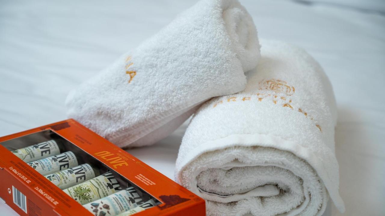 Brettania Hotel يانينة المظهر الخارجي الصورة